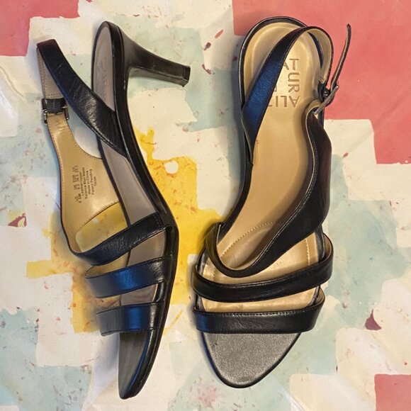 Naturalizer ‘Taimi’ strappy mid-heel slingback sandals - Picture 1 of 8